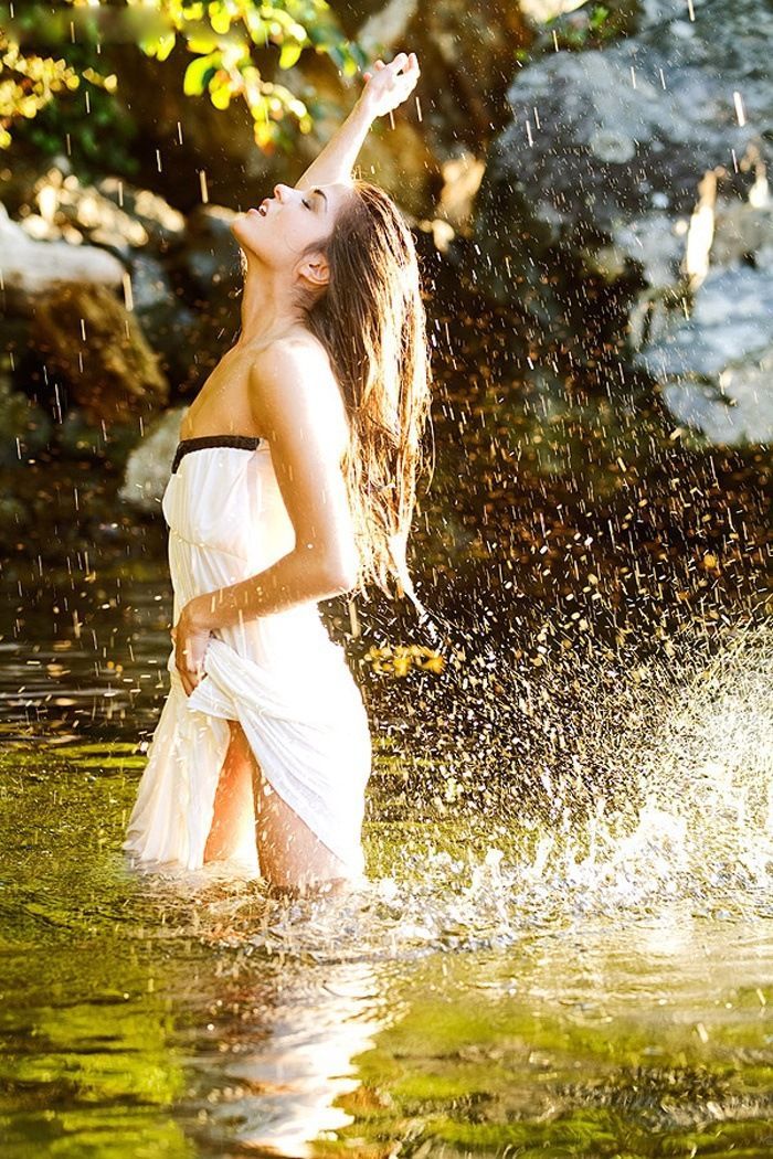 Marie Avgeropoulos in Ibin