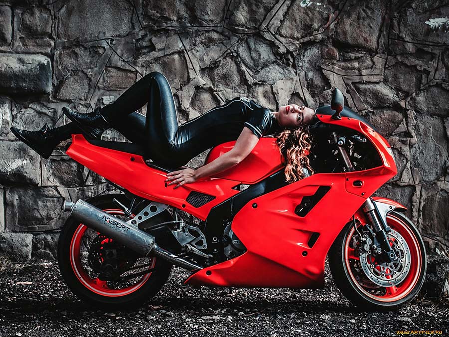 Beautiful girl Beautiful girls and motorcycles in Ibin