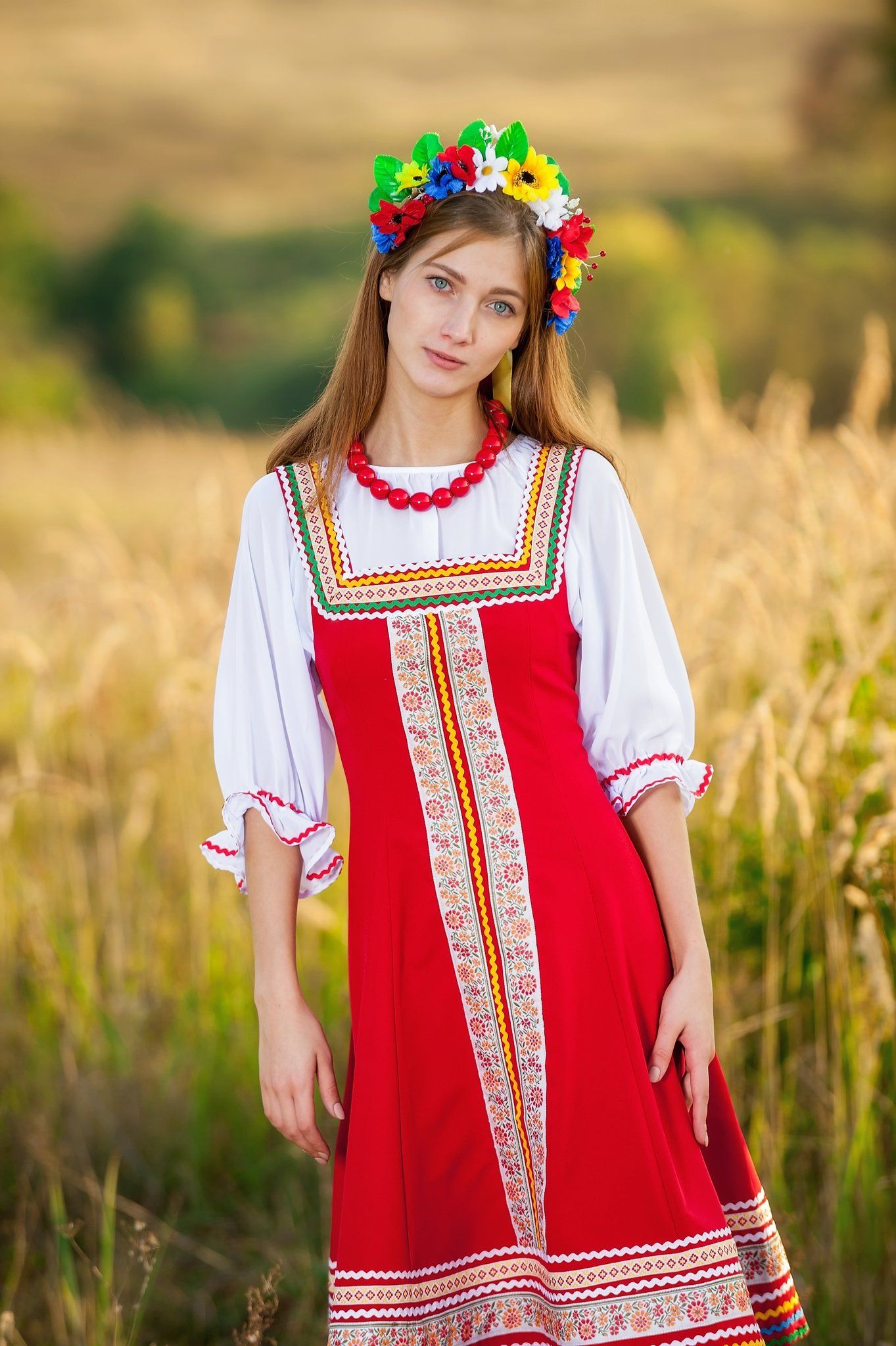Women in Slavic costumes in Ibin