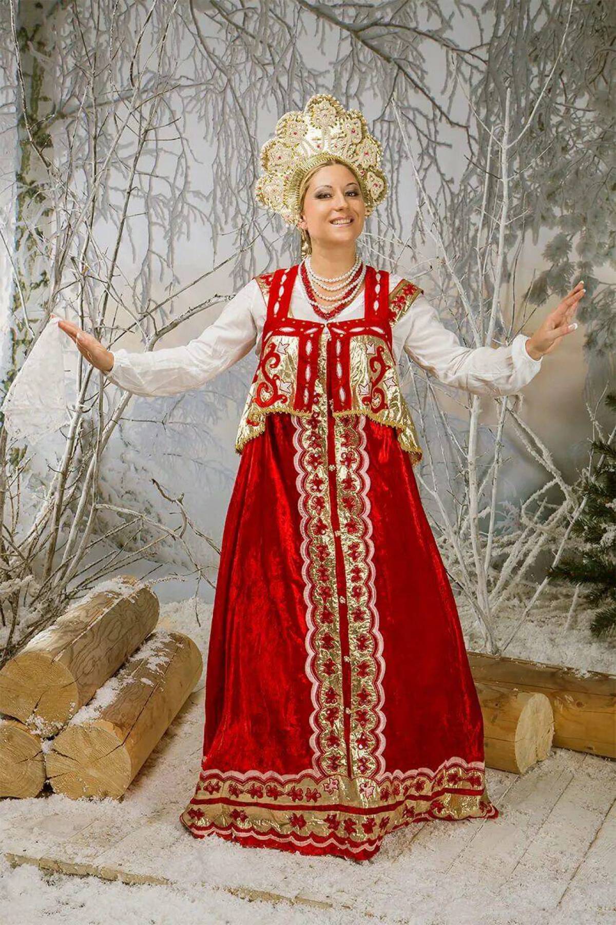 Girls in Slavic costumes in Ibin